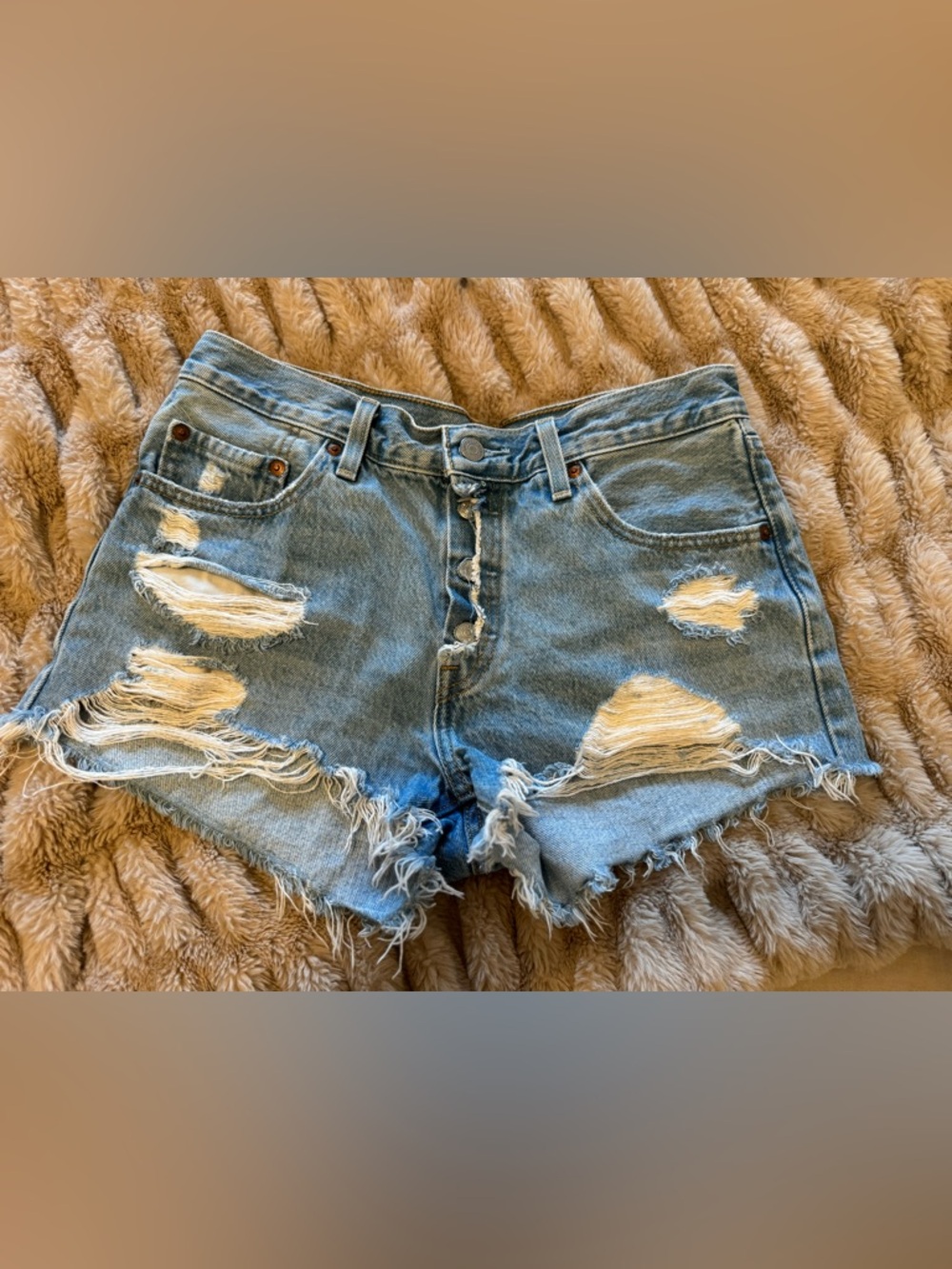 Levi’s 501 shorts Size 28